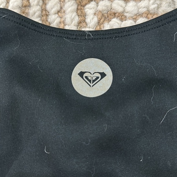 Roxy swim top, Hawaiian design size medium - Picture 3 of 4